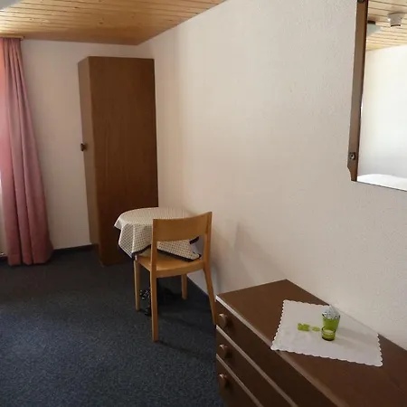 Han/Misafirhane Berghaus Maennlichen